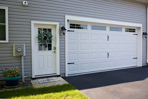 24/7 Emergency Garage Door Panel Replacement experts in Stateburg, SC